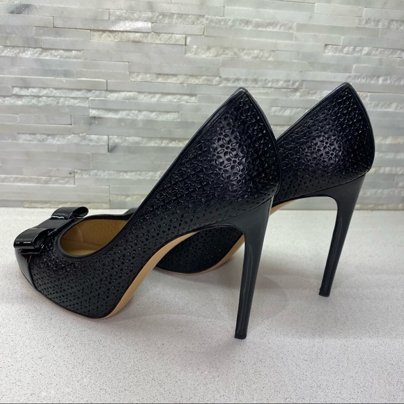 Salvatore Ferragamo Rilly Cut Black Pumps - Picture 3 of 7